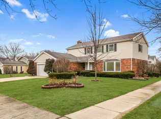 2718 Karen Ln, Glenview, IL