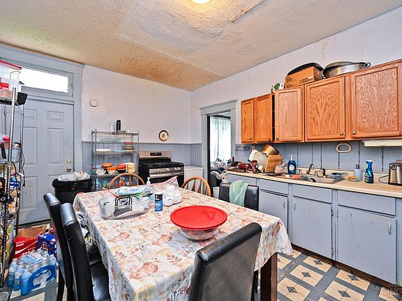 5th image of 5114 Carthage Ave