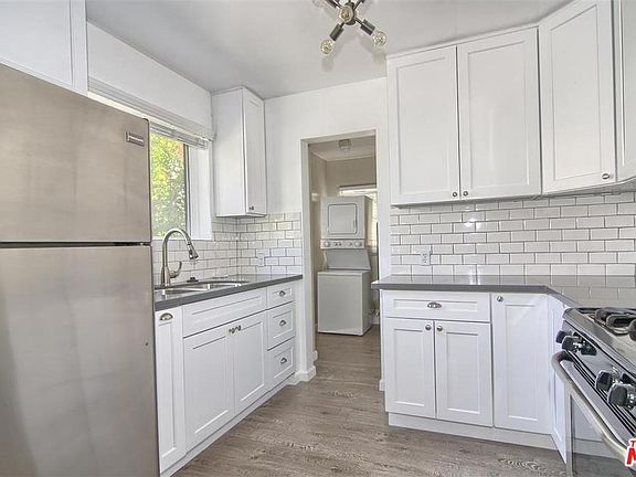 5th image of 1169 Centinela Ave
