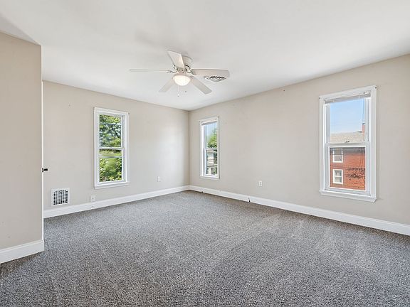 3rd image of 530 Stanton St