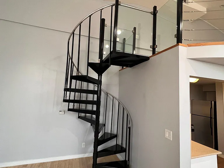 1043 S Grand Ave #8 — Photo 9