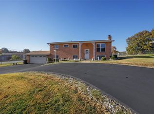 1583 Robinhood Dr, Arnold, MO 63010