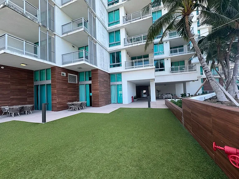 350 S Miami Ave #3304-1 — Photo 13
