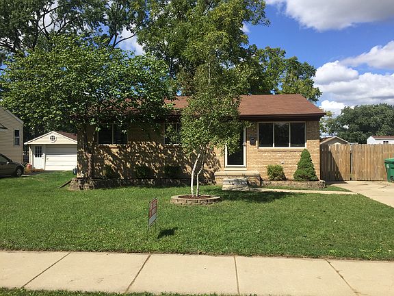 3rd image of 33686 Bock St