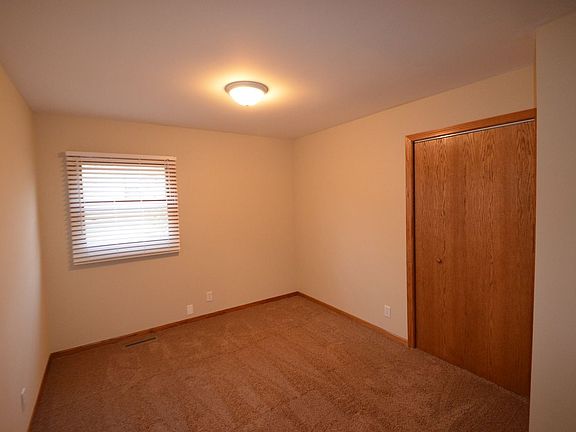 5th image of 16025 Lockwood Ave