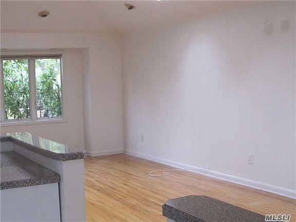 4th image of 29 Gilbert Ct