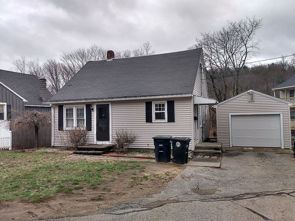 111 Plimpton St, Southbridge, MA 01550 Zillow