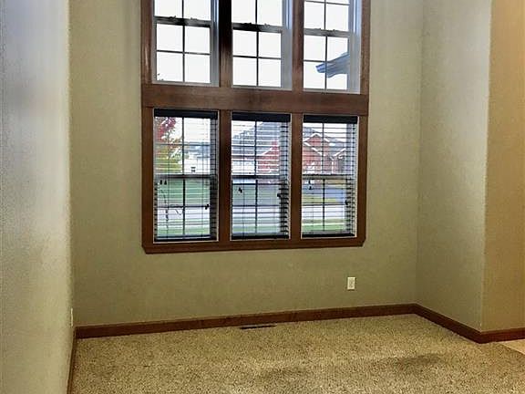 5th image of 2915 Vaughndale Dr