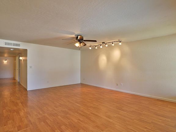 5th image of 3430 W Belmont Ave