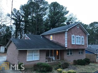 621 San Pablo Dr, Stone Mountain, GA 30083
