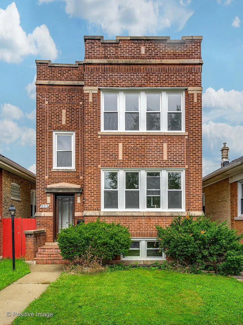 2 bed, $2,095 — Photo 1