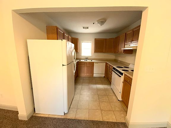 3rd image of 505 E Rollins St #101