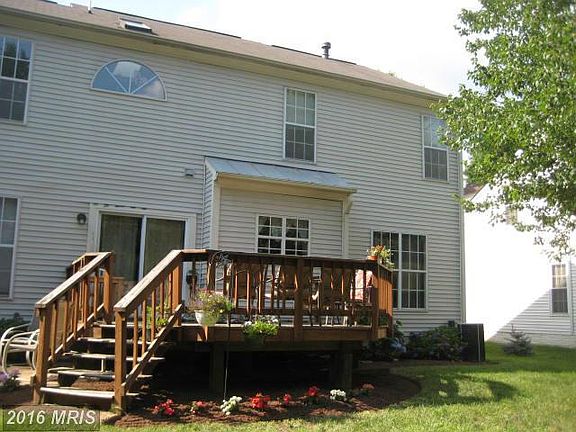 3rd image of 46579 Carlyle Ct