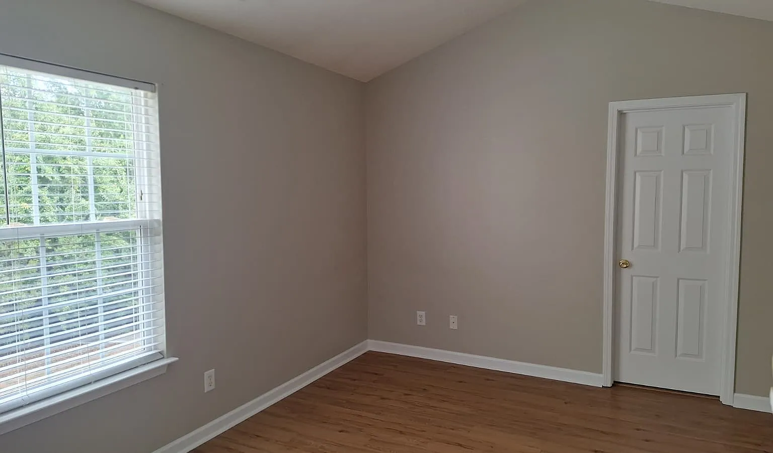 2 bed, 2.5 bath, 1251 sqft, $1,800 — Photo 4