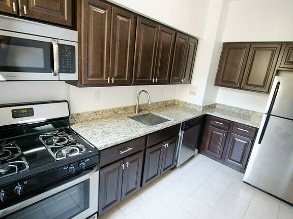 3rd image of 9830 67th Ave APT 4K