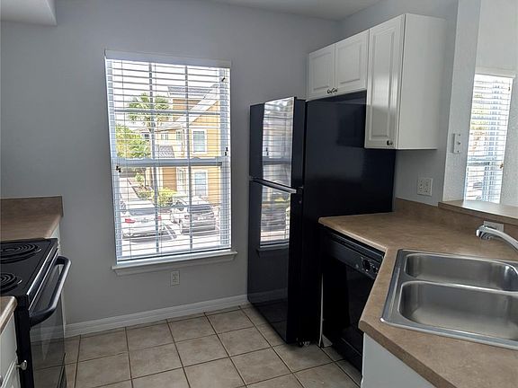4th image of 5500 Rosehill Rd Unit 201