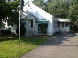 73 Pine Hill Rd, Nashua, NH 03063