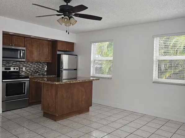 2730 SW 28th Ct, Miami, FL 33133