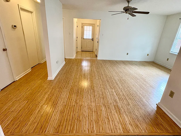 2202 Storey Ct — Photo 2
