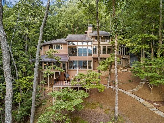 3rd image of 2732 Quail Cove Dr