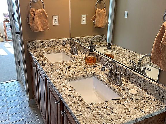 3rd image of 4232 Georgian Oaks Dr