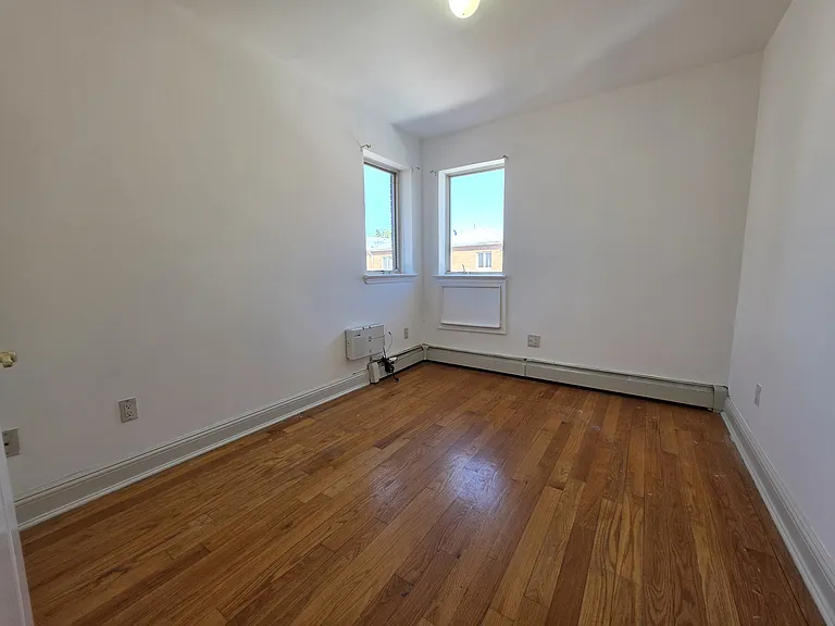 57 Bay 31 St #3A — Photo 8