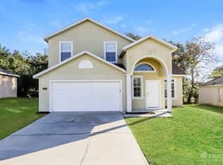 563 Bluff Pass Dr, Eustis, FL 32726