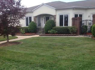 17700 Preston Lake Dr, Cornelius, NC 28031
