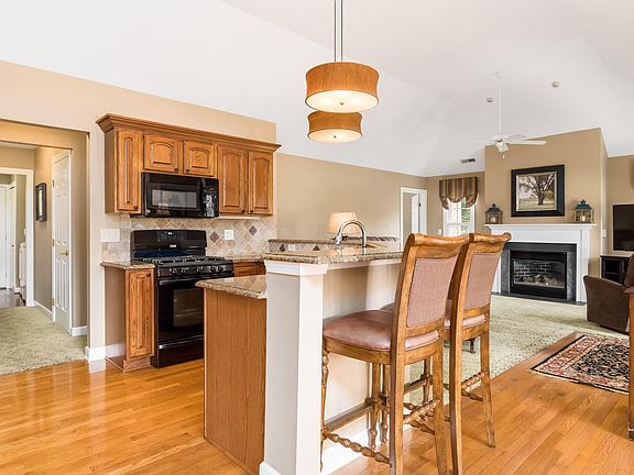 4th image of 121 Carreg Cain Dr