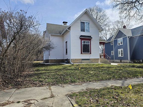 1322 8th St, Rockford, IL 61104 | MLS #202401039 | Zillow