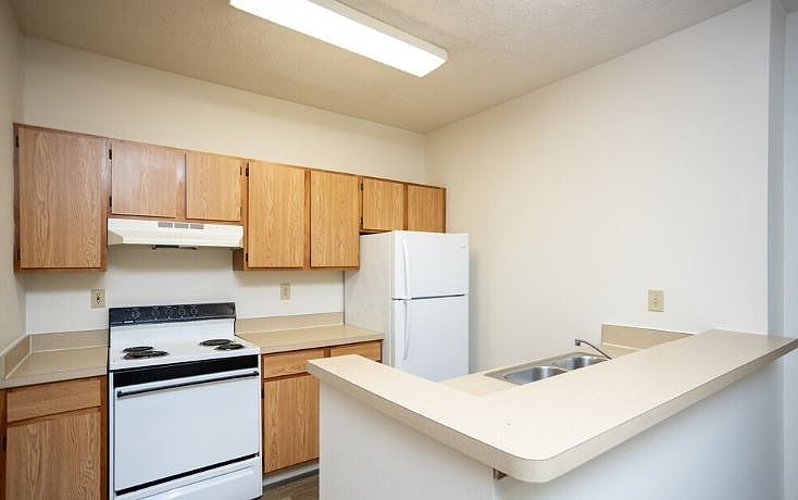2 Bedroom, 2 Bath Kitchen