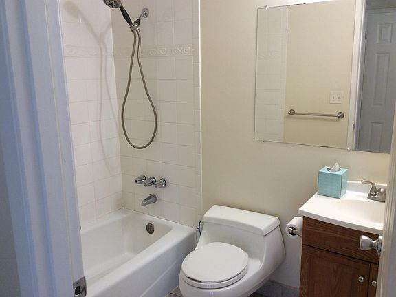 4th image of 13036 NE 94th St