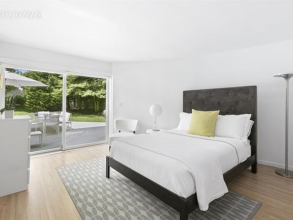 3rd image of 6 Scrimshaw Ln