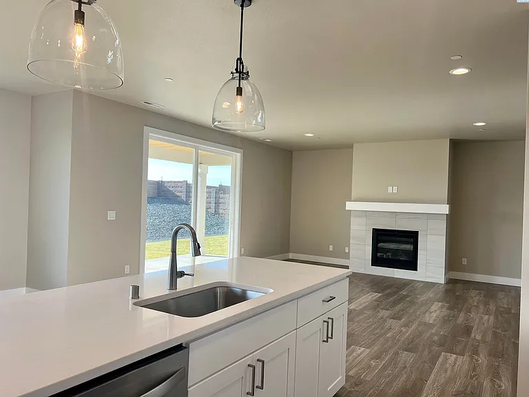 4369 Lolo Way — Photo 3