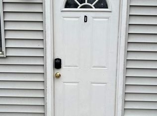 530 E 3rd St APT D, Coal City, IL 60416