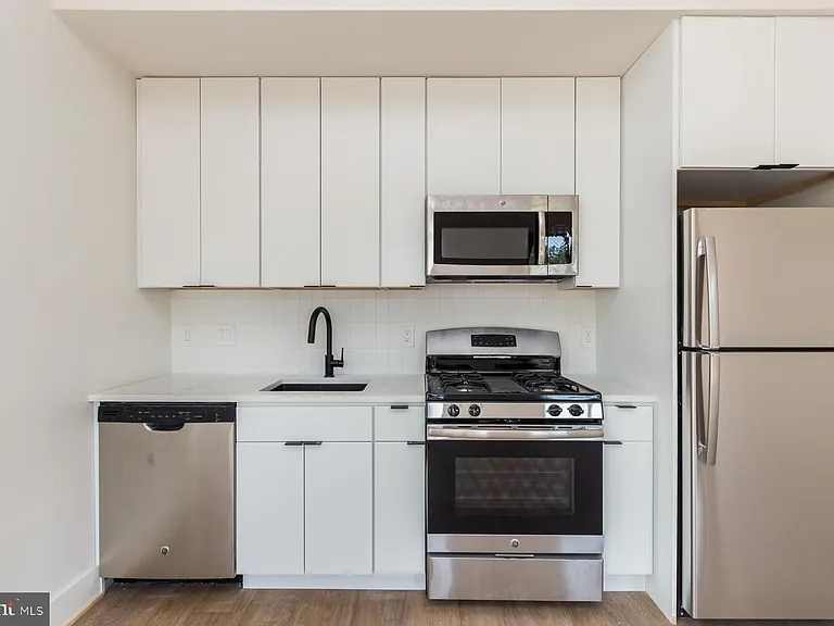 630 Federal St #205 — Photo 8