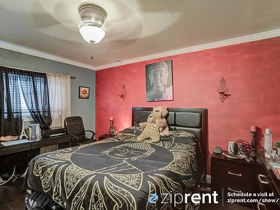 4th image of 324 1/2 Louie Ave