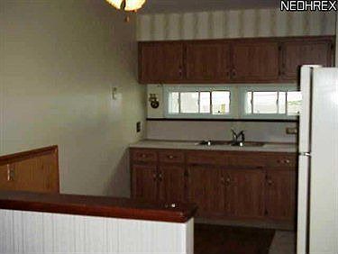 5th image of 920 Livermore Ln