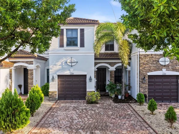 11249 NW 88th Ter, Doral, FL 33178