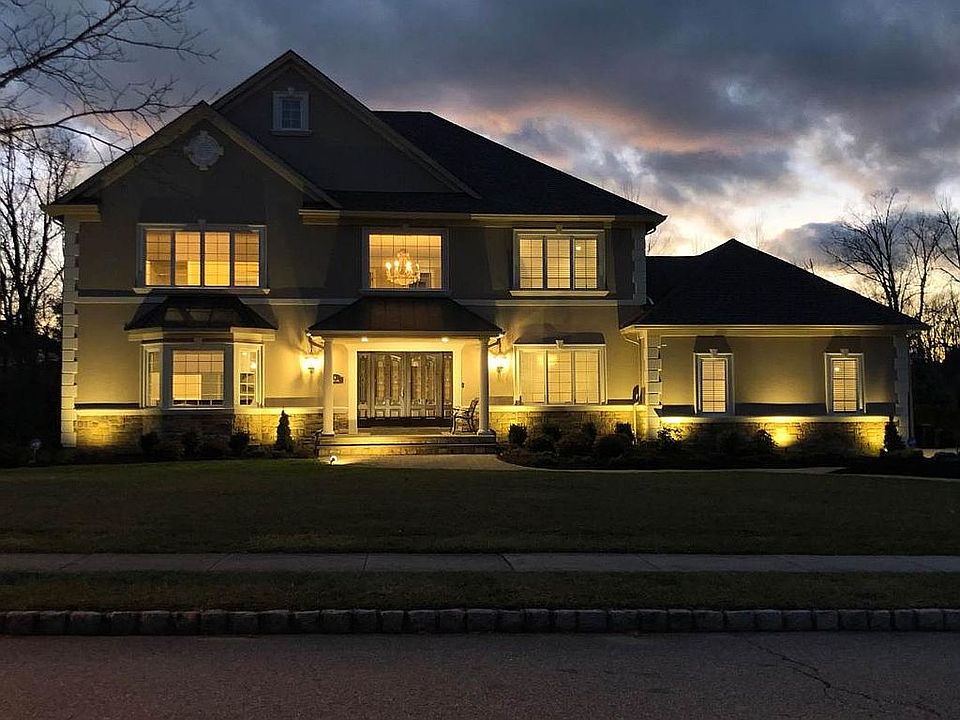 4 Turner Lane