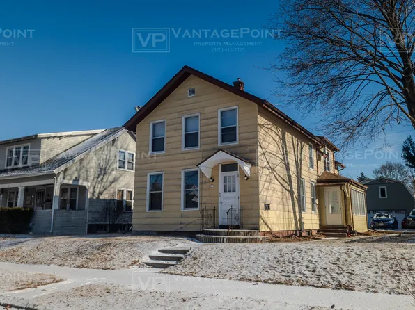 823 N 14th St, Manitowoc, WI 54220