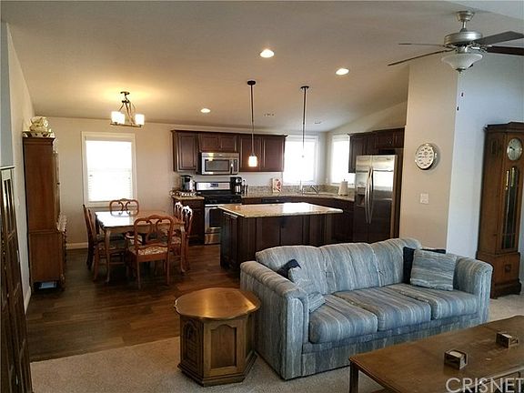5th image of 112 Saint James Ct