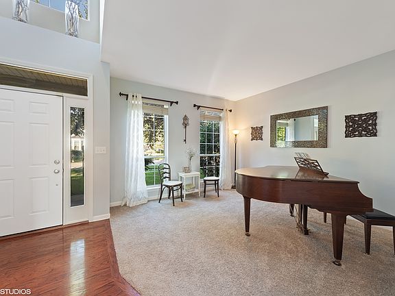 4th image of 2416 Riverwalk Dr