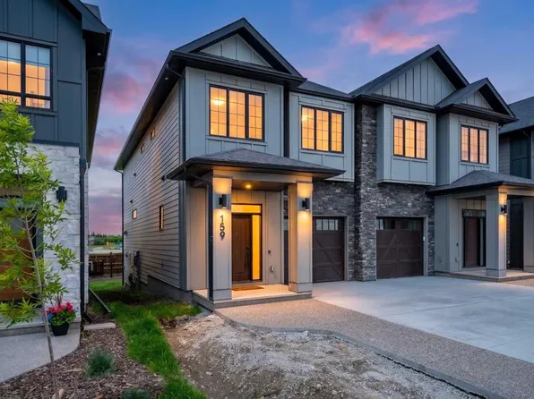 159 E Greenwich Dr NW, Calgary, AB T3B 6N9