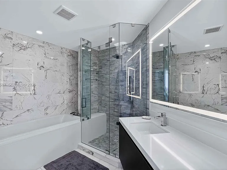 851 NE 1st Ave #1603 — Photo 32