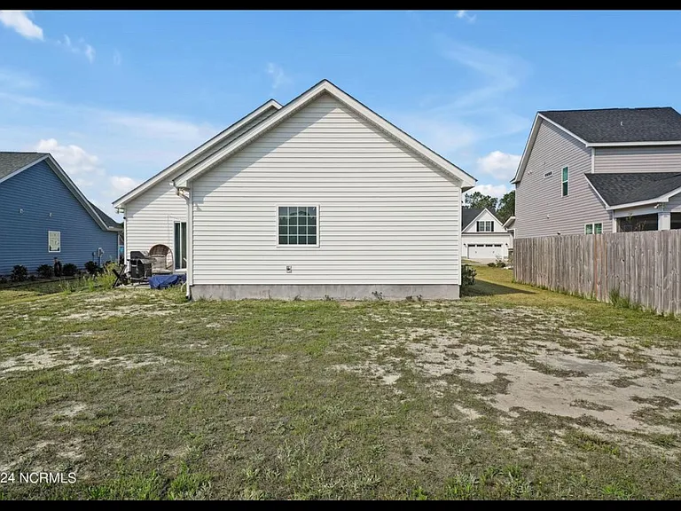 440 Pebble Shore Dr — Photo 32