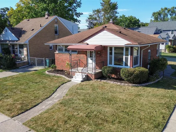 3110 Catalpa Dr, Berkley, MI 48072