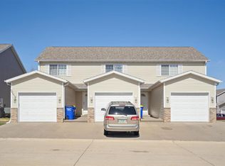 10 Alydar Dr, North Liberty, IA 52317