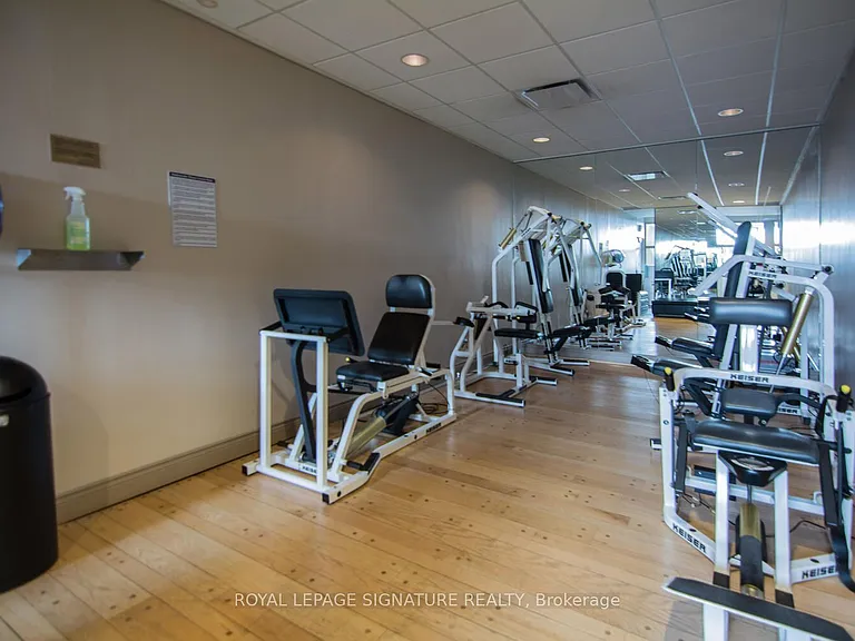 65 Harbour Sq #2109 — Photo 32