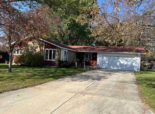 425 Winnebago Ave, Portage, WI 53901